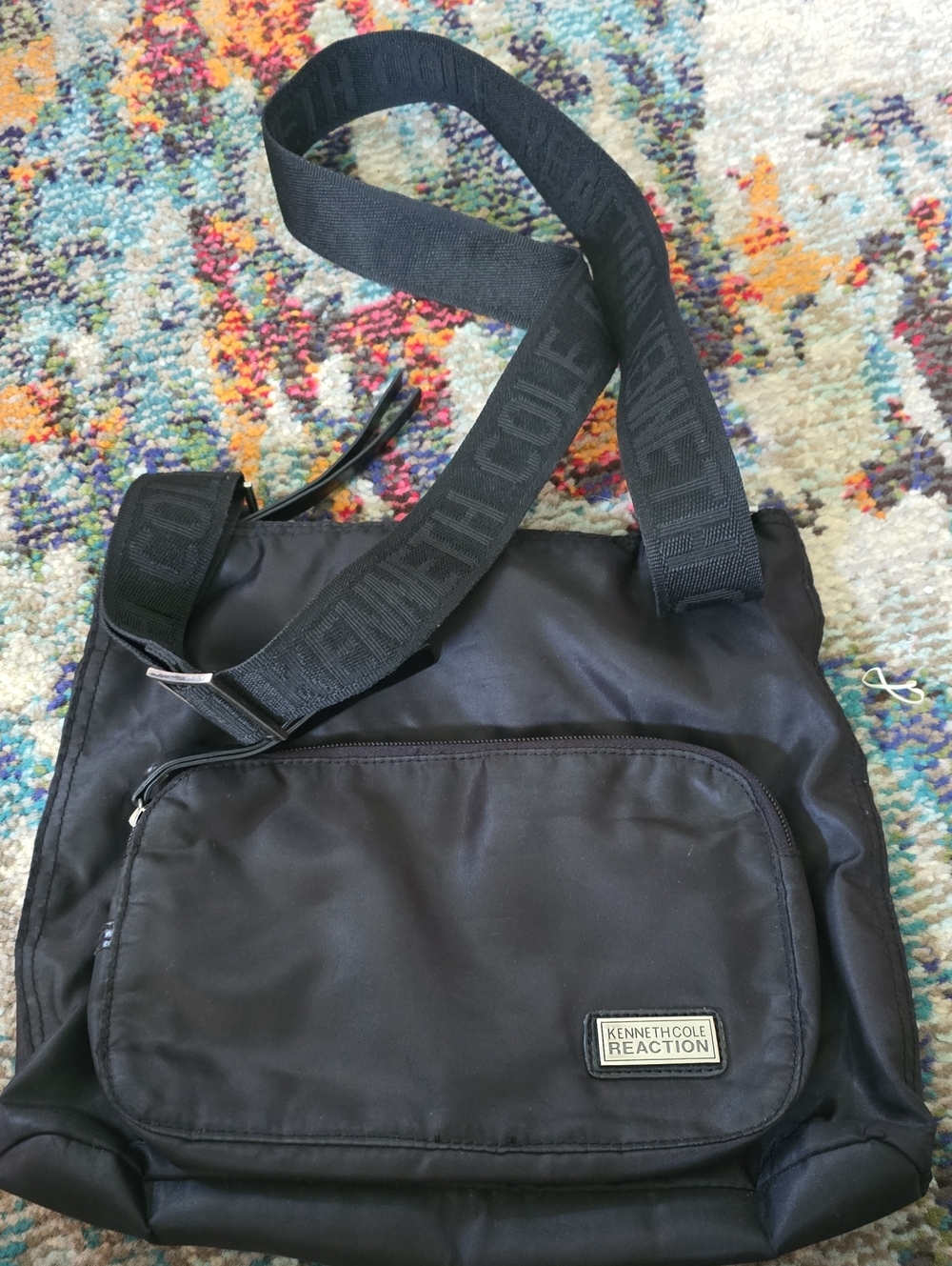 Kenneth Cole Reaction Black Nylon Messenger Crossbody Bag